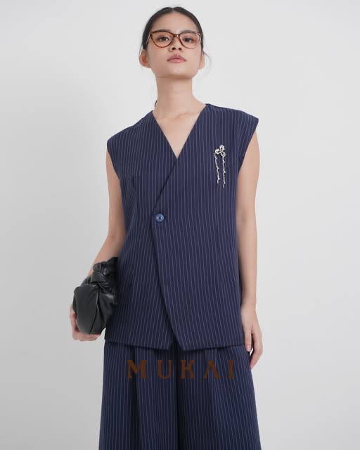 MUKAI navy pinstripe vest outfit